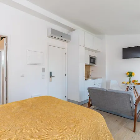 Orange 3 House - Chiado Studios * Lisboa